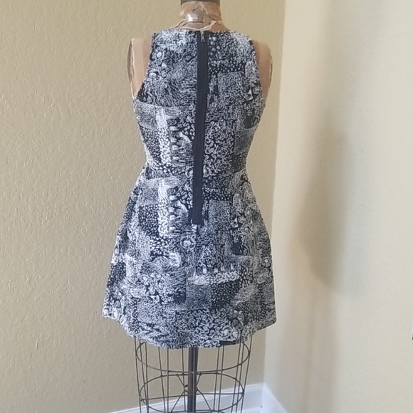 BCBG MAXAZRIA CASSANDRA BLACK/WHITE DRESS S - Picture 6 of 8